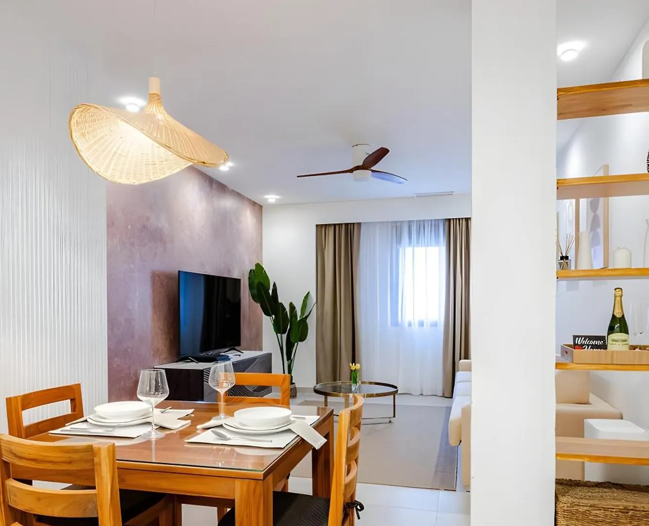 Alberthouse - Lujoso Apartamento En El Centro De Málaga 0*,  Spanien
